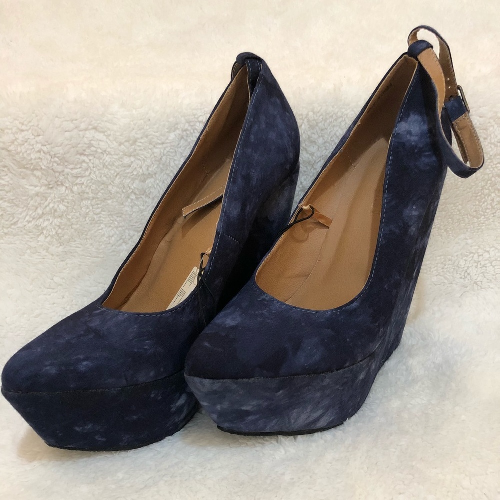 Forever 21 Wedge/Shoes (Size 8) NWT
